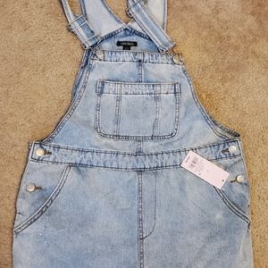 Short overalls
